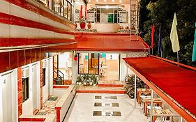 Mario'S Travellers Inn