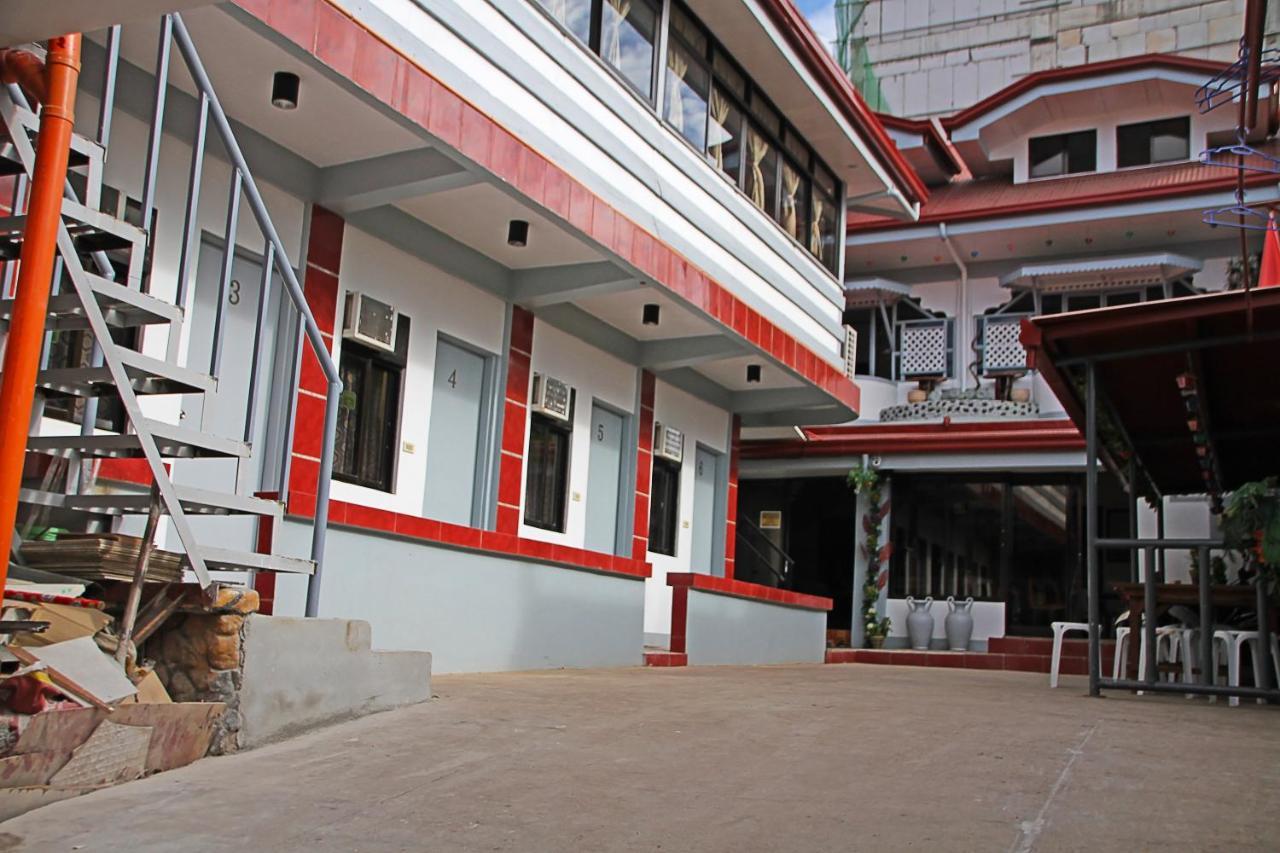 Mario'S Travellers Inn Coron Exterior photo