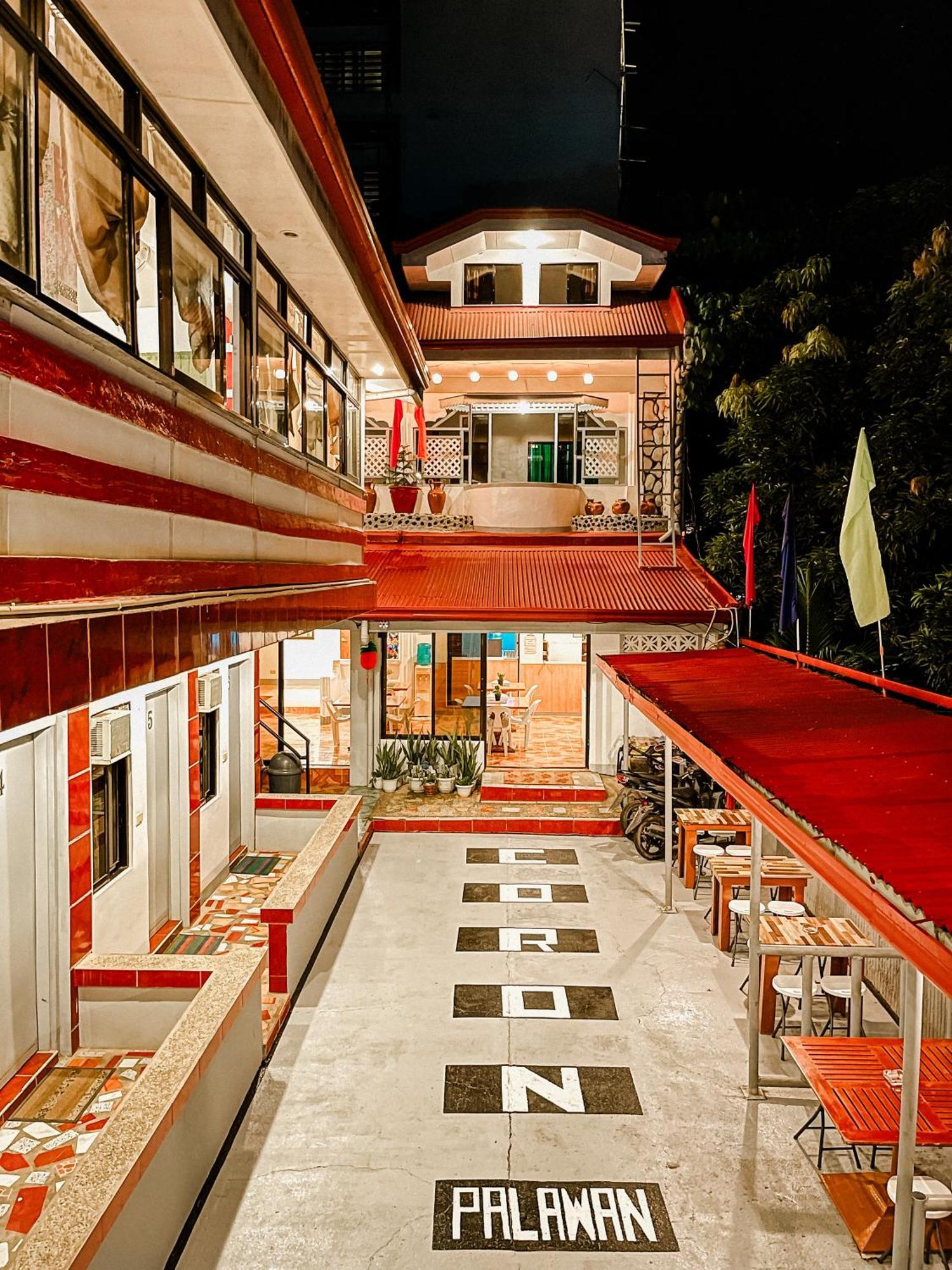 Mario'S Travellers Inn Coron Exterior photo